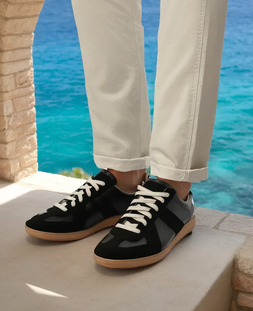 Classic Leather Low-Top Sneakers